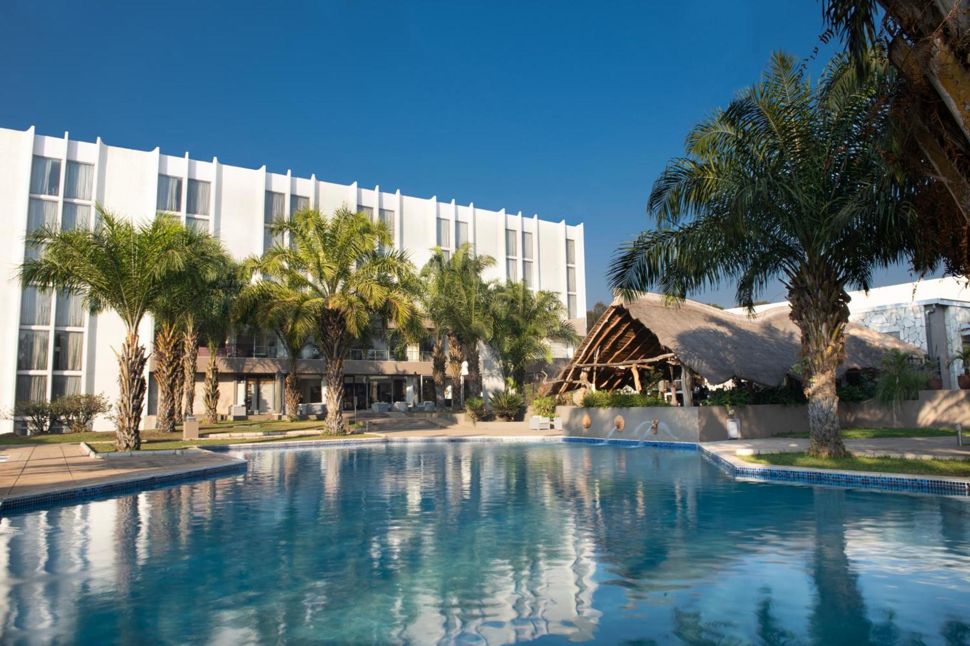 Pullman Lubumbashi Grand Karavia. Hotel Exterior foto