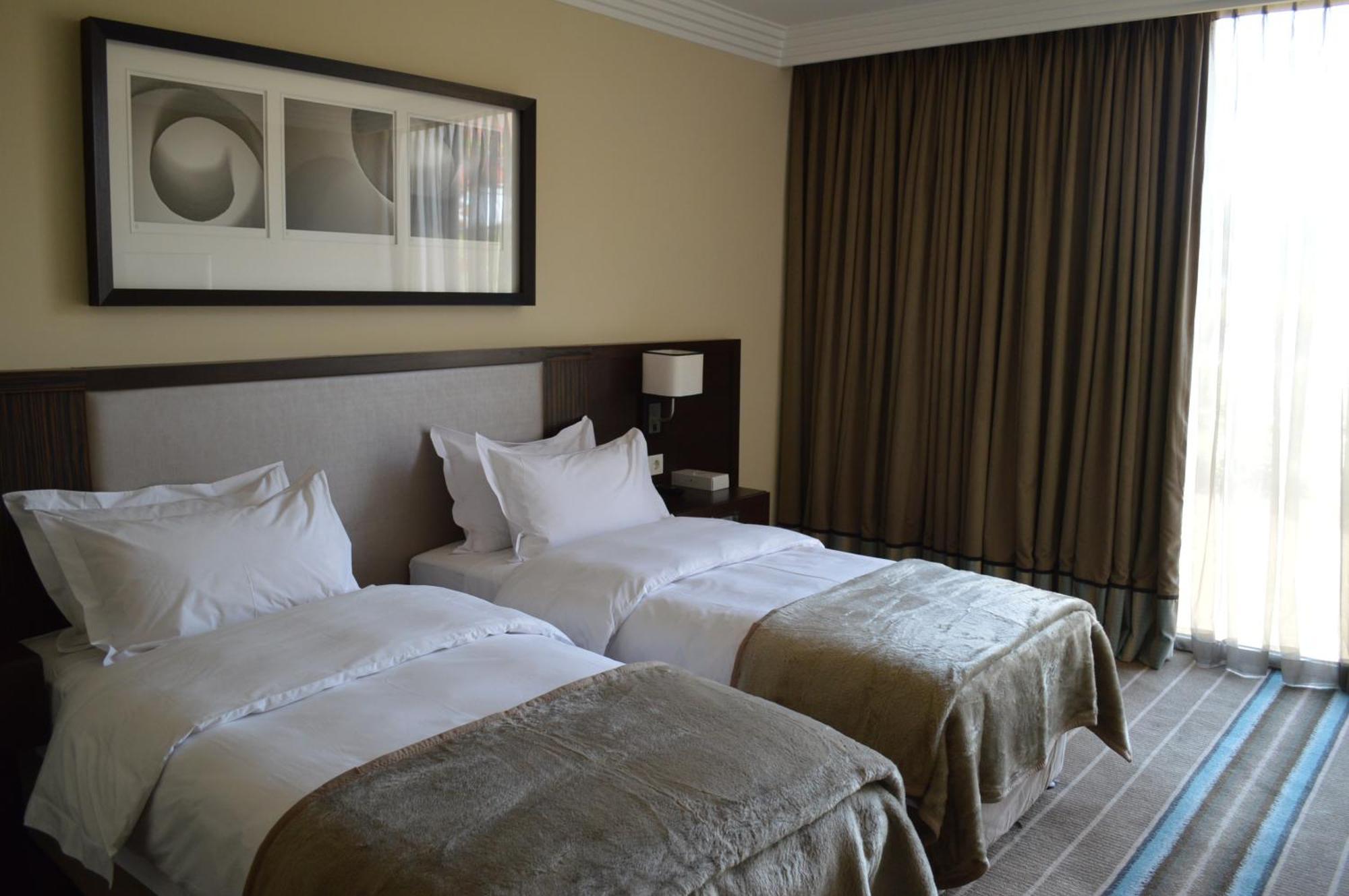 Pullman Lubumbashi Grand Karavia. Hotel Exterior foto