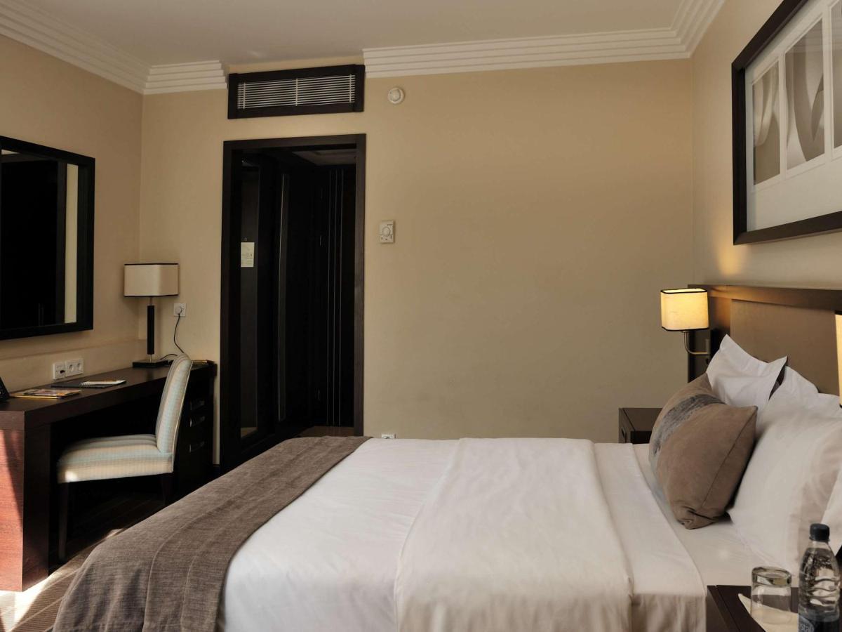 Pullman Lubumbashi Grand Karavia. Hotel Exterior foto